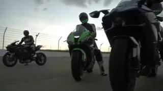 Kawasaki H2R vs H2 vs ZX10R Drag Race