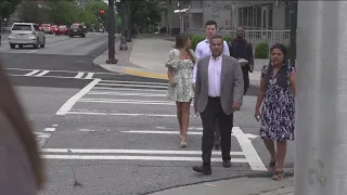 Atlanta adjusting traffic signals to give pedestrians a head start