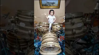 Talented Little Drummer...........ft. Tezu  😍 Amazing video of 5-year-old girl playing drums 🥁🪘😍👌
