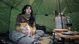 camping in the snowy beach but warm even in the -15℃ cold wave❄️ / solo camping with love