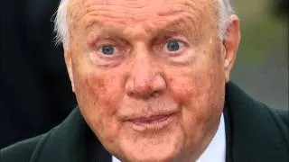 Presentator Stuart Hall Sentenced To 15 Months In Prison For Sexual Assault