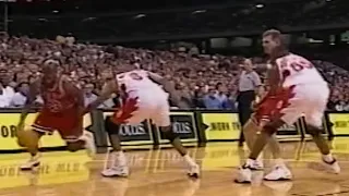 Michael Jordan Dunks it Hard After Showing Off His CRAZY FAST CROSSOVER! (1998.03.27)