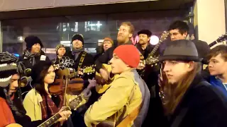 You Ain't Goin' Nowhere - Glen Hansard, Grafton Street, Christmas Eve 2011
