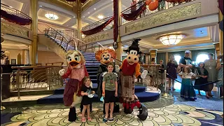 Disney Fantasy - Sea Day 2 - Meeting Halloween Characters, Dinner at Animator's Palate, and More!