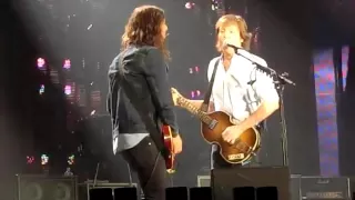 I Saw Her Standing There   Paul McCartney & Dave Grohl O2 London 23 05 15