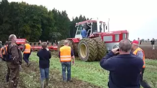 Schlüter Profi Gigant mit 20-Schar-Pflug von Gregoire Besson