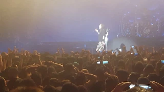 korn en Chile 2017 - fuck that con bengala