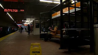 Commuters describe being stuck in dark after power outage
