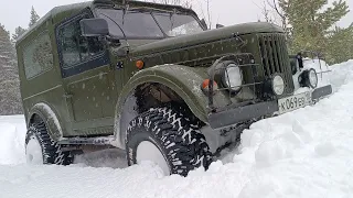 Зимний лес и ГАЗ 69/Snow forest and GAZ 69