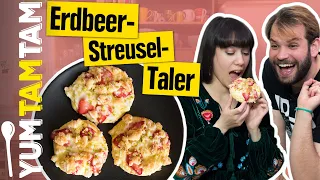 Erdbeer-Streusel-Taler // Mit Quarkfüllung // #yumtamtam