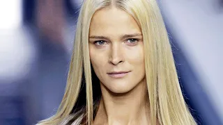 Models of 2000's era: Carmen Kass