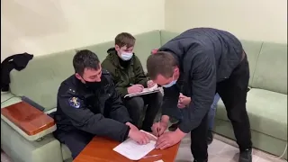 Сотрудники крымской полиции предотвратили сбыт крупной партии синтетических наркотиков