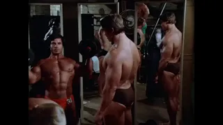 ARNOLD SCHWARZENEGGER, FRANCO COLUMBU, ROBBIE ROBINSON AND OTHER 70s BODYBUILDERS PUMPING