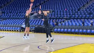 WARRIORS KLAY THOMPSON LOOKING SHARP IN THE PRE GAME WARMUP AT THE CHASE CENTER