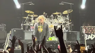 The Cure - Robert Smith final bows  - State Farm Arena, Atlanta GA - 6/28/2023