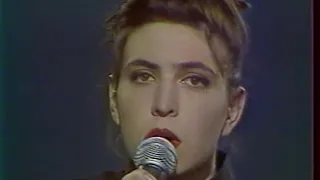 Jil Caplan  ( L'aquoiboniste  / Live 1990 )