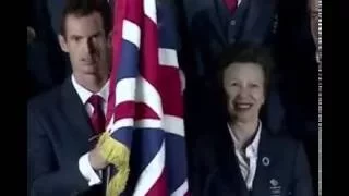 Andy Murray takes on Team GB flag-bearing responsibility for the first time - FAILS HARD