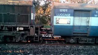 Indore gandhinagar shanti express at vikramnagar