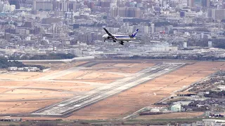 Professional Pilot Skills of this 777 Crosswind landing in Osaka Kai Tak Style Difficult approaches