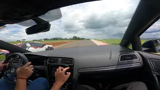 COLOQUEI O GOLF GTE NA PISTA!