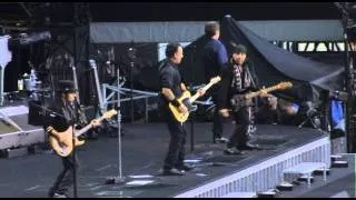 Bruce Springsteen fait son entrée sur la scène du Stade de France !