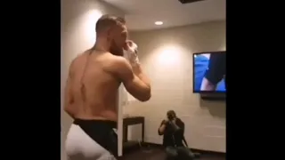 Conor Mcgregor reacting to Yoel Romero's KO win