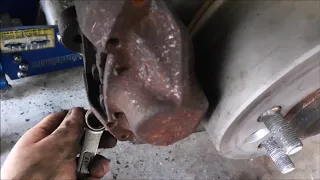 Volvo 240: Front, Rear and Parking Brake Disassembly