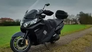 Sym Maxsym 400, 0 to 100km/h, accelerations, on board riding.