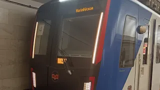 поездка в Минском метро поезд штадлер M110
