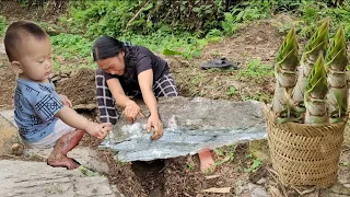 life is difficult - mother and daughter dig bamboo shoots to sell - grow gourds on rocks