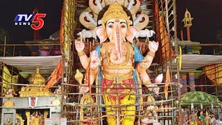 Khairatabad Ganesh 2016 | Shri Shakti Peeth Shiva Nagendra Maha Ganapathi | Telugu News | TV5 News