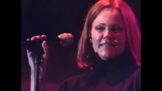 Go-Go's concert VIDEO at the WILDFLOWER FESTIVAL May 2001.