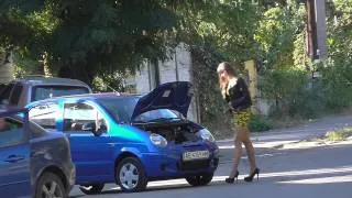 Кто поможет девушке с авто? / Would you help a girl with car ?