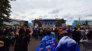 2018 FIFA World Cup / Brazil vs Costa Rica / Saint Petersburg / Brazilian fans "Messi ciao"