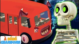 Roues Sur Le bus avec des squelettes - Halloween | Chansons d'Halloween | À Bébé Chansons