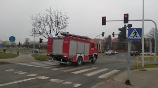 [Trąby] 531[E]25,53,22 JRG Sieradz alarmowo do pożaru budynku handlowego przy ulicy POW.