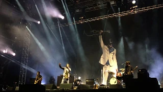 Richard Ashcroft - Bitter Sweet Symphony live at Neighbourhood Weekender 2019