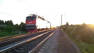 ЧС7-244 несётся с фирменным поездом №106 "Москва-Ярославль".