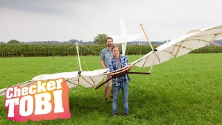 Der Traum vom Fliegen-Check | Reportage für Kinder | Checker Tobi