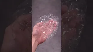 Making hydrogen and oxygen bubbles