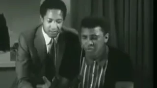 Muhammad Ali sings