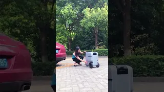 Airwheel- Intelligent Life--Let's ride on airwheel electric scooter suitcase and away from tiredness