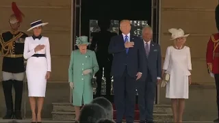 La reina Isabel II recibió a Donald Trump en el palacio de Buckingham
