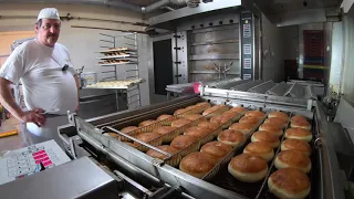 Bäckerhandwerk: Krapfenbacken in Zeitraffer