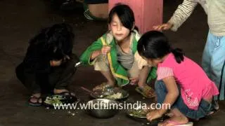 Kids of the largest family in the world fighting at lunch!