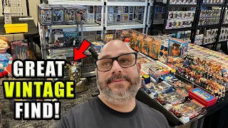 UNEXPECTED VINTAGE FINDS!!! Toy Hunting at Superfancon!!!