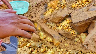 Treasure Hunting! $10,000 Gold Deposit Found in 2 Days at Mountain, Mining Exciting