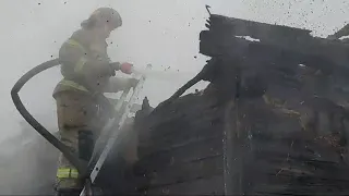 Двое с ожогами. Дом с газовыми баллонами вспыхнул в Волгограде