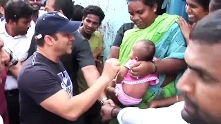 Salman Khan's HEARTBREAKING Reaction Meeting Poor Baby In Slum