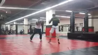 Namys fight club.  Берик Шиналиев, работа на лапах. Отбор на One FC.